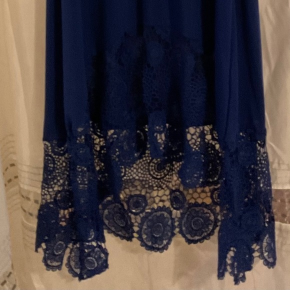 Very pretty off the shoulder, royal blue hi-lo dress - Picture 2 of 2